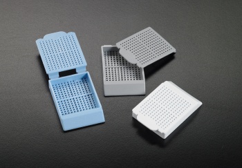 Biopsy Processing/Embedding Cassette with attached Lids, Green, Non Sterile, Bulk, 3 x 500/pk